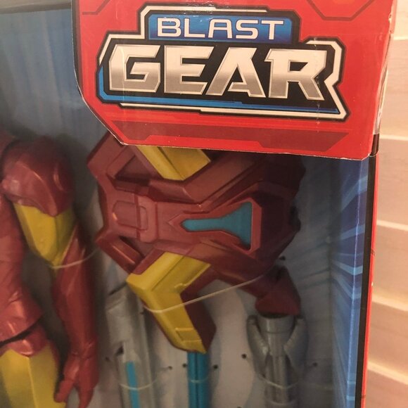 NIB Hasbro Marvel Avengers Titan Hero Iron Man Action Figure Blast Gear Red/Gold - Picture 10 of 13